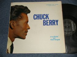 画像1: CHUCK BERRY - ROCKIN' AT THE HOPS (Ex++/VG++ Looks:VG)/ 1960 US ORIGINAL "HEAVY Weight" " BLACK With SILVER Print Label" MONO Used LP 