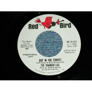 画像: THE SHANGRI-LAS - OUT IN THE STREET ( Ex+++/Ex+++ ) / 1965 US ORIGINAL GRAY Label PROMO Used 7" Single  