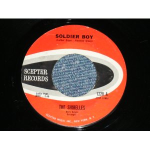 画像: THE SHIRELLES - SOLDIER BOY : LOVE IS A SWINGIN' THING ( Ex+++/Ex+++ ) / 1962 US AMERICA  Used 7" SINGLE