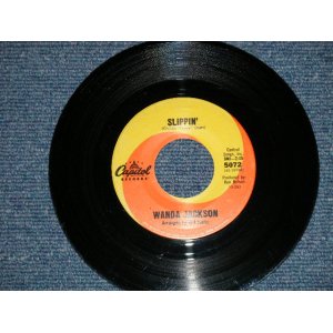 画像: WANDA JACKSON -  SLIPPIN' : JUST FOR YOU  (  Ex++/ Ex++ )  / 1963 US AMERICA ORIGINAL Used 7"Single