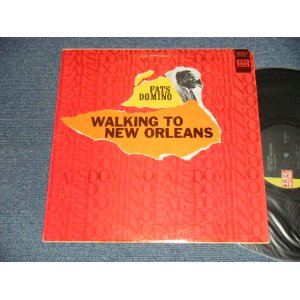 画像: FATS DOMINO - WALKING TO NEW ORLEANS (Ex+/Ex++ B-1, 2: VG++++  Cutout) /1967 Version US AMERICA 3rd Press "BLACK with GREEN Label"  STEREO  Used  LP 