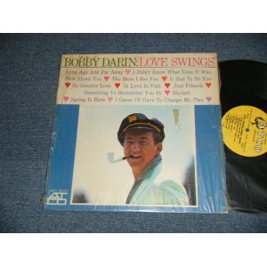 画像: BOBBY DARIN - LOVE SWINGS (MINT-/Ex+++ BB / 1961 US ORIGINAL 1st Press "YELLOW Label" MONO Used LP 