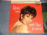 画像: ALMA COGAN - ALMA SINGS WITH YOU IN HAND (MINT-, Ex++/MINT-) /1961 UK ENGLAND ORIGINAL 1st Press "GREEN with GOLD TEXIST Label" MONO Used LP