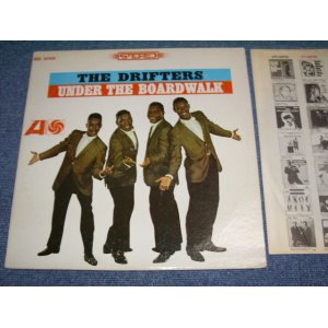 画像: THE DRIFTERS - UNDER THE BOARDWALK (1st PRESS JACKET) (Ex+/Ex+++)  / 1964 US AMERICA  ORIGINAL 1st Press "GREEN & BLUE with BLACK FUN Label" "MULTI-COLOR Photo on FRONT Cover in WHITE Jacket" STEREO Used LP  