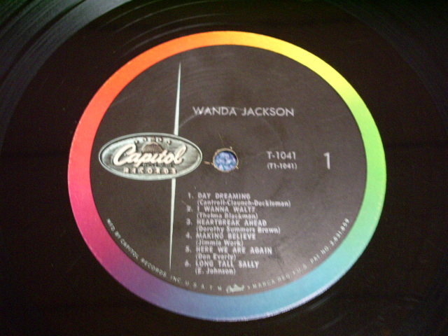 画像: WANDA JACKSON - WANDA JACKSON : Debut Album (Ex/Ex+ EDSP) / 1958 US AMERICA ORIGINAL 1st Press "BLACK With RAINBOW CAPITOL logo on Left Side Label" MONO Used LP