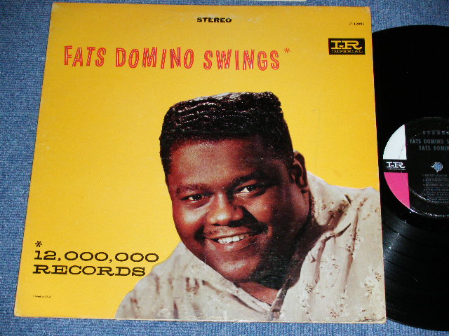 画像1: FATS DOMINO - FATS DOMINO SWINGS ( Ex+/Ex++ )  / 1964 Release Version US AMERICA ORIGINAL "BLACK with PINK  Label"  STEREO Used  LP 