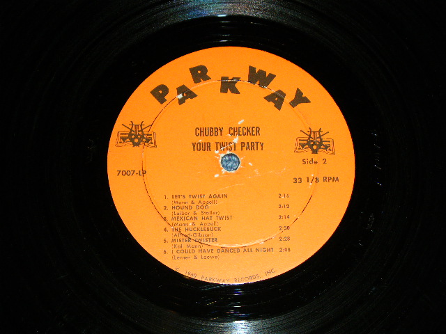 画像: CHUBBY CHECKER -  YOUR TWIST PARTY  ( 1st press "ORANGE Label" : Ex++/Ex Looks:Ex- )   / 1961 US AMERICA ORIGINAL 1st Press Label MONO Used LP 