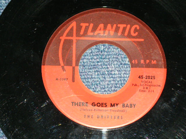 画像1: THE DRIFTERS - THERE GOES MY BABY : OH MY LOVE ( VG+++/VG+++ )  / 1959 US AMERICA ORIGINAL Used 7" SINGLE 