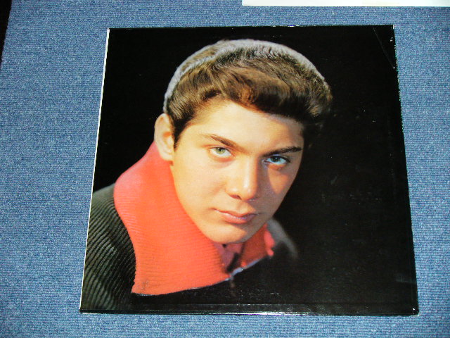 画像: PAUL ANKA - YOUNG, ALIVE AND IN LOVE!  ( with PORTRAIT OF PAUL ANKA on BACK COVER STYLE : Ex+/Ex++ Looks:Ex+   ) /  1962 US AMERICA ORIGINAL UMONO Used LP