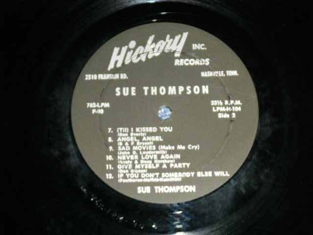 画像: SUE THOMPSON - MEET SUE THOMPSON ( Ex++/Ex+++ ) / 1962 US AMERICA ORIGINAL 1st Press "BLACK with SILVER Print Label" MONO Used LP  