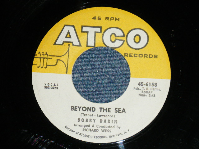 画像: BOBBY DARIN - BEYOND THE SEA : THAT'S THE WAY LOVE IS   ( Ex+/Ex++) / 1960 US AMERICA ORIGINAL  Used  7" Single  With PICTURE SLEEVE 