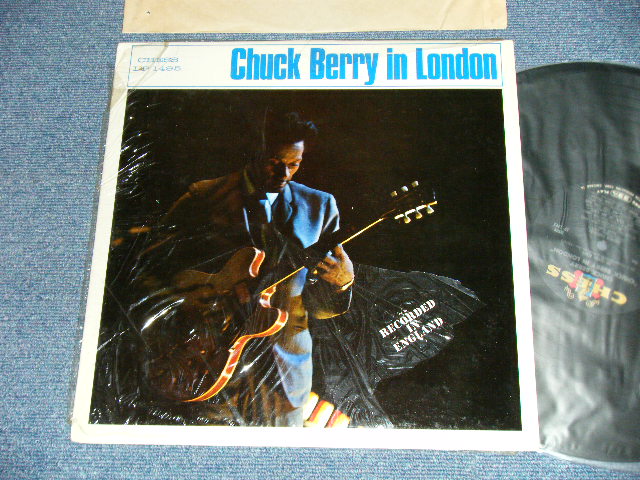 画像1: CHUCK BERRY -  CHUCK BERRY IN LONDON  MINT/MINT-)  / 1965 US AMERICA ORIGINAL 1st Press "BLAKC with GOLD CHESS logo on Top Label"  MONO Used LP 