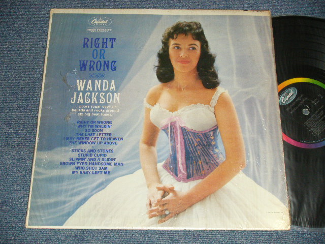 画像1: WANDA JACKSON - RIGHT OR WRONG(MINT-/Ex Looks:VG++) / 1961 Version  US AMERICA "BLACK with RAINBOW CAPITOL LOGO on TOP Label"  MONO Used  LP