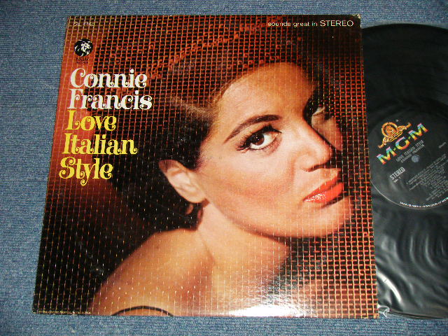 画像1: CONNIE FRANCIS - LOVE ITALIAN STYLE (Ex++/Ex+++ swobc) / 1967 US AMERICA ORIGINAL STEREO Used LP 