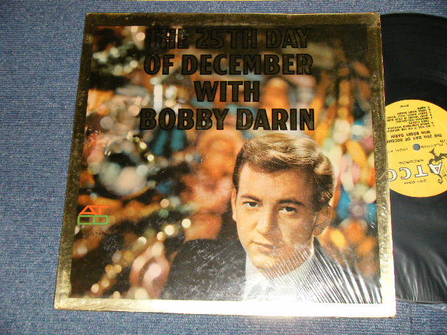 画像1: BOBBY DARIN - THE 25TH DAY OF DECEMBER WITH BOBBY DARIN (MINT-/MINT-) / 1960 US ORIGINAL 1st Press "YELLOW with HARP Label" MONO Used LP 