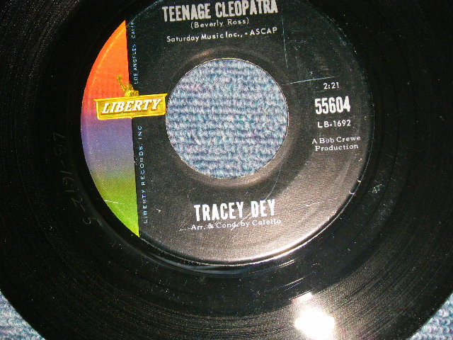 画像1: TRACEY DAY - A)TEENAGE CLEOPATRA  B)WHO'S THAT  (Ex++/Ex++) / 1963 US AMERICA ORIGINAL Used 7" 45rpm SINGLE  