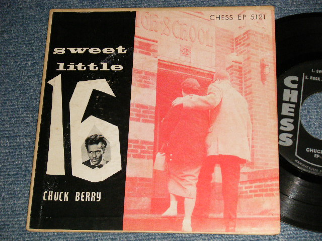 画像1: CHUCK BERRY -SWEET LITTLE SIXTEEN 16 (Ex/VG++) / 1958 US AMERICA ORIGINAL "BLACK with SILVER Print Label" Used 7" inch 45rpm EP with PICTURE SLEEVE 