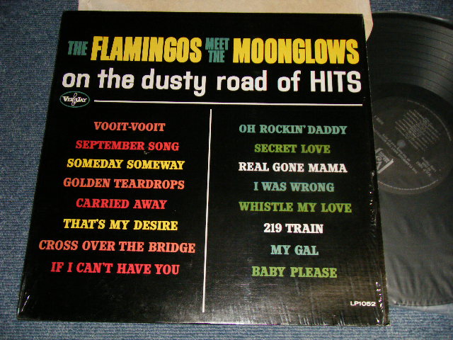 画像1: The FLAMINGOS MEETS The MOONGLOWS - ON THE DUSTY ROAD OF HITE (MINT-/MINT-) / US AMERICA REISSUEUsed LP 