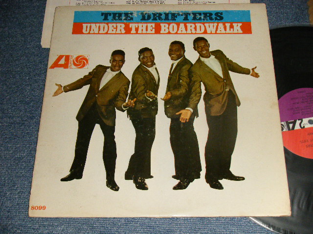 画像1: THE DRIFTERS - UNDER THE BOARDWALK (1st PRESS JACKET) (VG+++/Ex++ A-2:VG WOBC, EDSP) / 1964 US AMERICA ORIGINAL 1st Press "GREEN & BLUE with BLACK FUN Label" "MULTI-COLOR Photo on FRONT Cover in WHITE Jacket" MONO Used LP