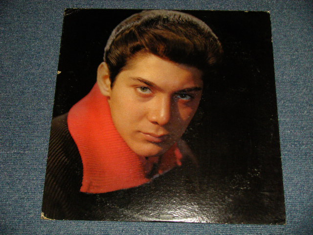画像1: PAUL ANKA - YOUNG, ALIVE AND IN LOVE! (with PORTRAIT OF PAUL ANKA on FRONT COVER STYLE)(Ex/Ex+ EDSP) / 1962 US AMERICA ORIGINAL  1st Press "PORTRAIT JACKET" MONO Used LP